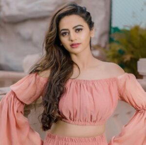 Helly Shah Indian television actress Wiki ,Bio, Profile, Unknown Facts and Family Details revealed